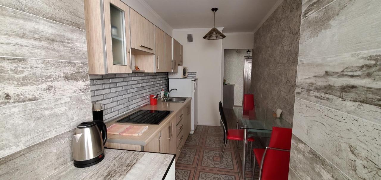 Luna Apartment Tiraspol Bagian luar foto