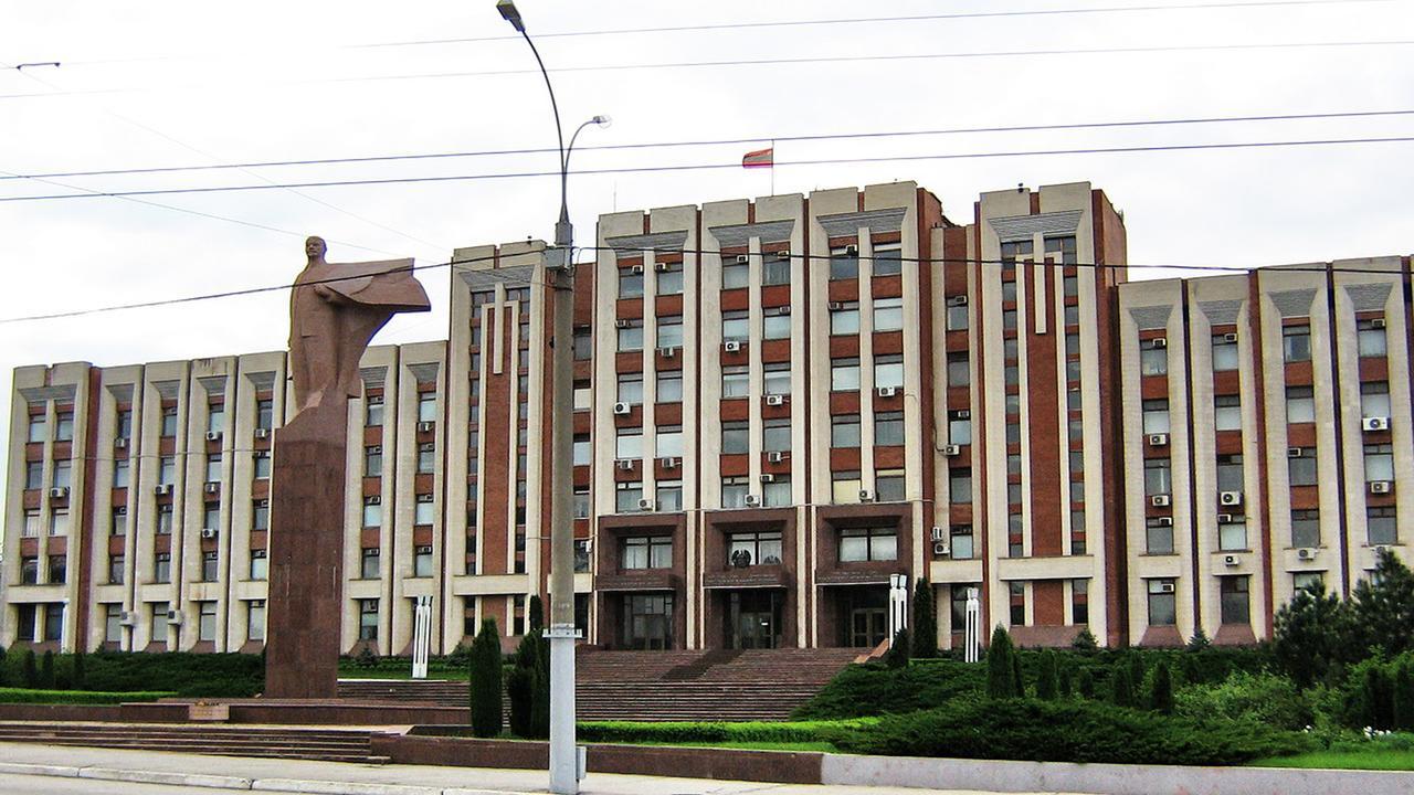 Luna Tiraspol Ruang foto