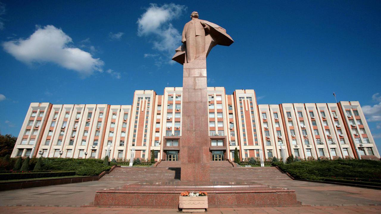 Luna Tiraspol Ruang foto